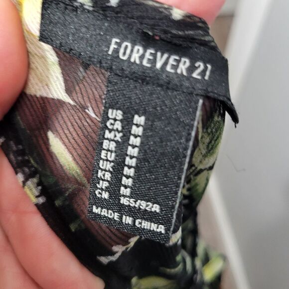 Forever 21 cold shoulder floral blouse - Picture 8 of 8